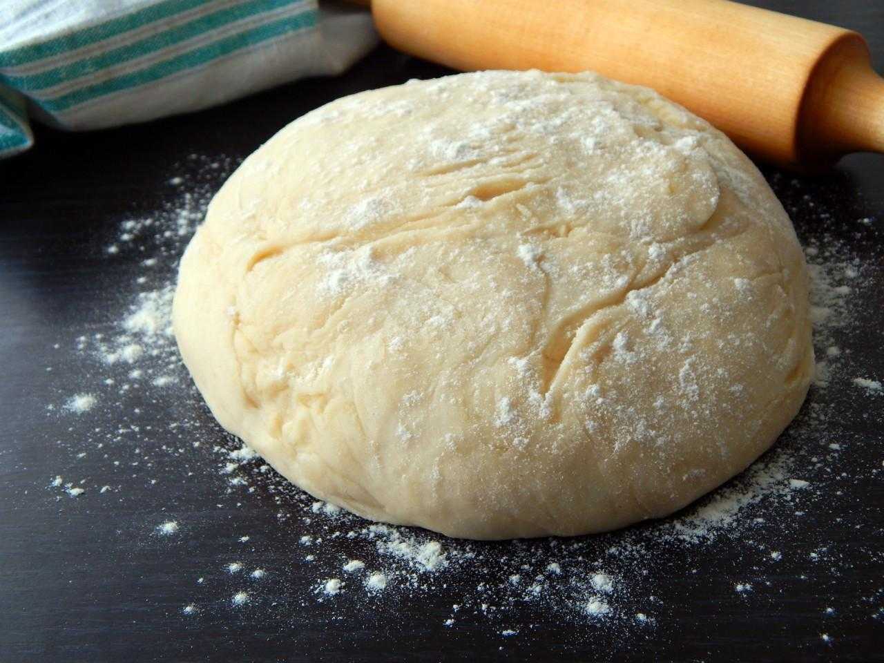 Как замесить тесто на пышки на соде