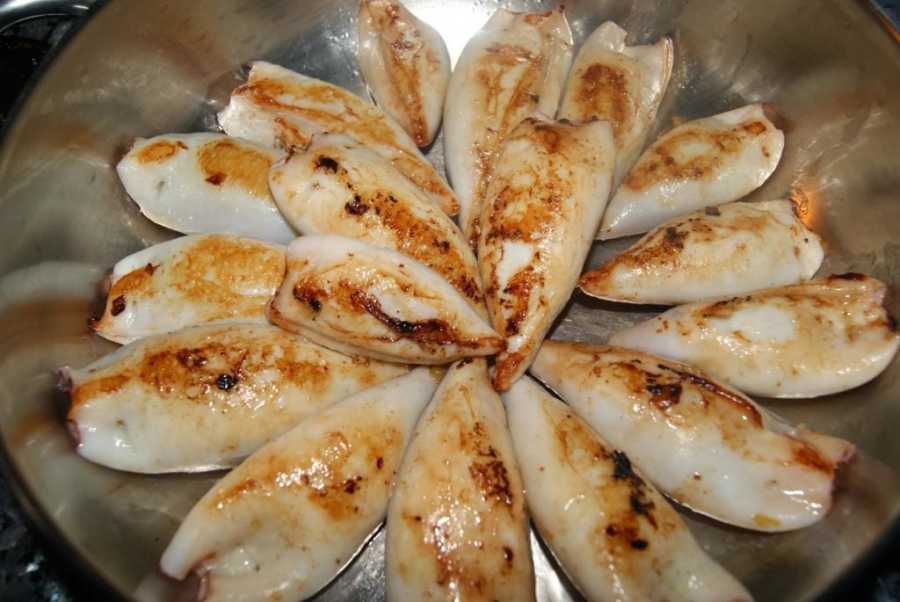 Жареные кальмары с луком – 6 очень вкусных рецептов приготовления