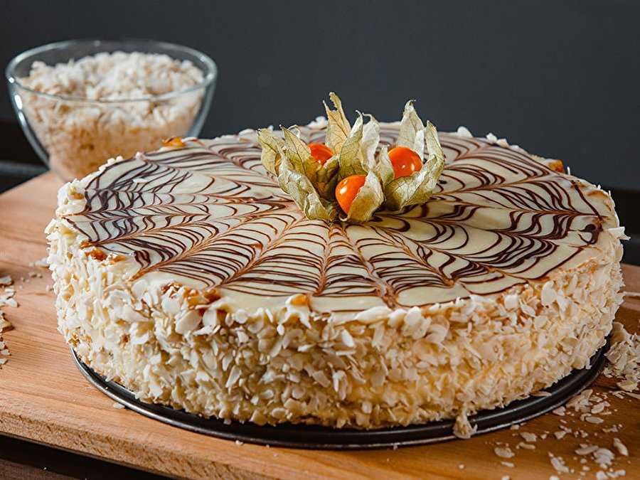 Вкусный домашний торт рецепт на день рождения. Эстерхази. Венгерский торт Эстерхази. Торт миндальный Эстерхази. Страхази.