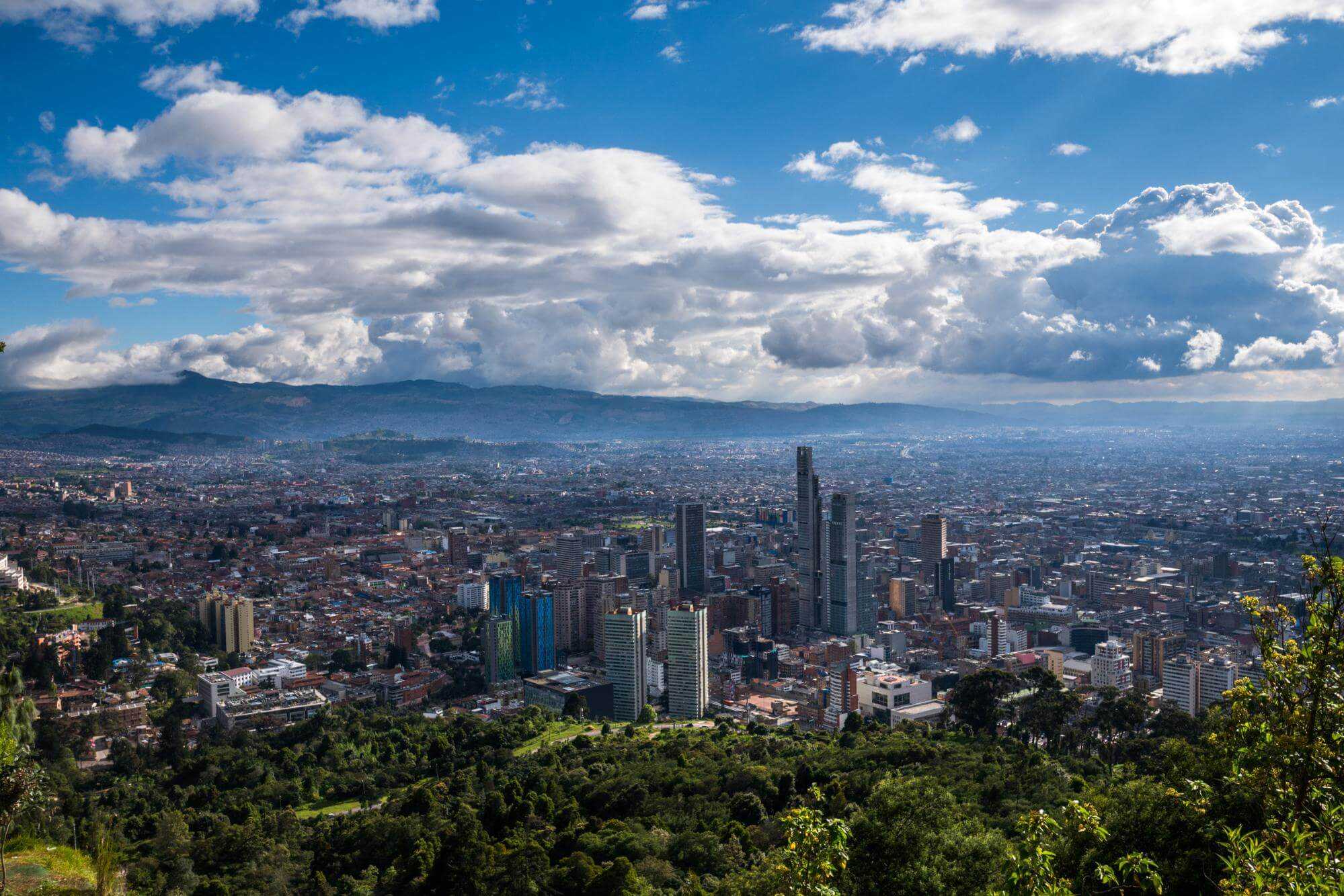 Колумбия. Колумбия Санта Фе де Богота. Город Санта Фе де Богота. Богота столица Колумбии. Богота Колумбия фото.