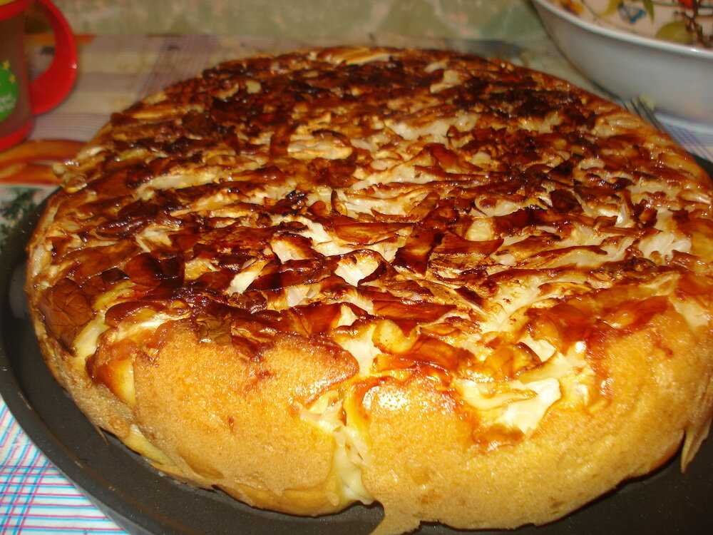 Пирог на майонезе с яблоком простой
