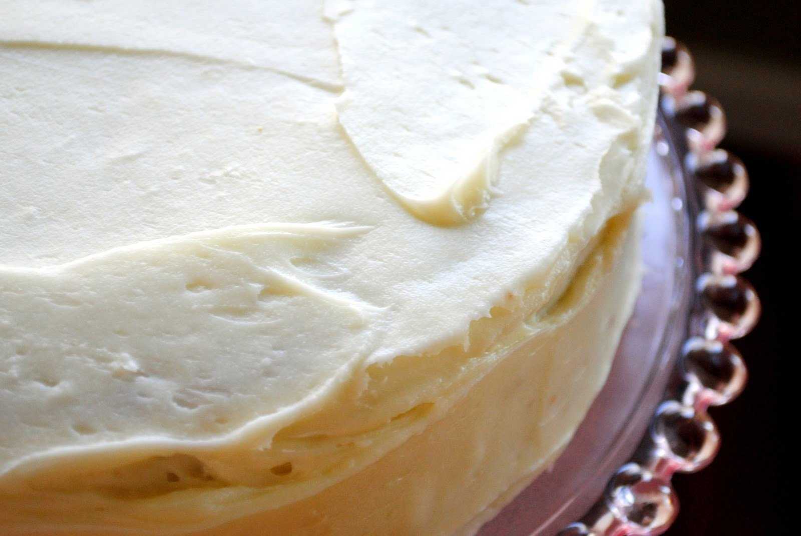 Крем для торта из сливочно творожного сыра. Крем для торта. Сливочный крем для торта. Творожный крем для торта. Торт из творожного крема.