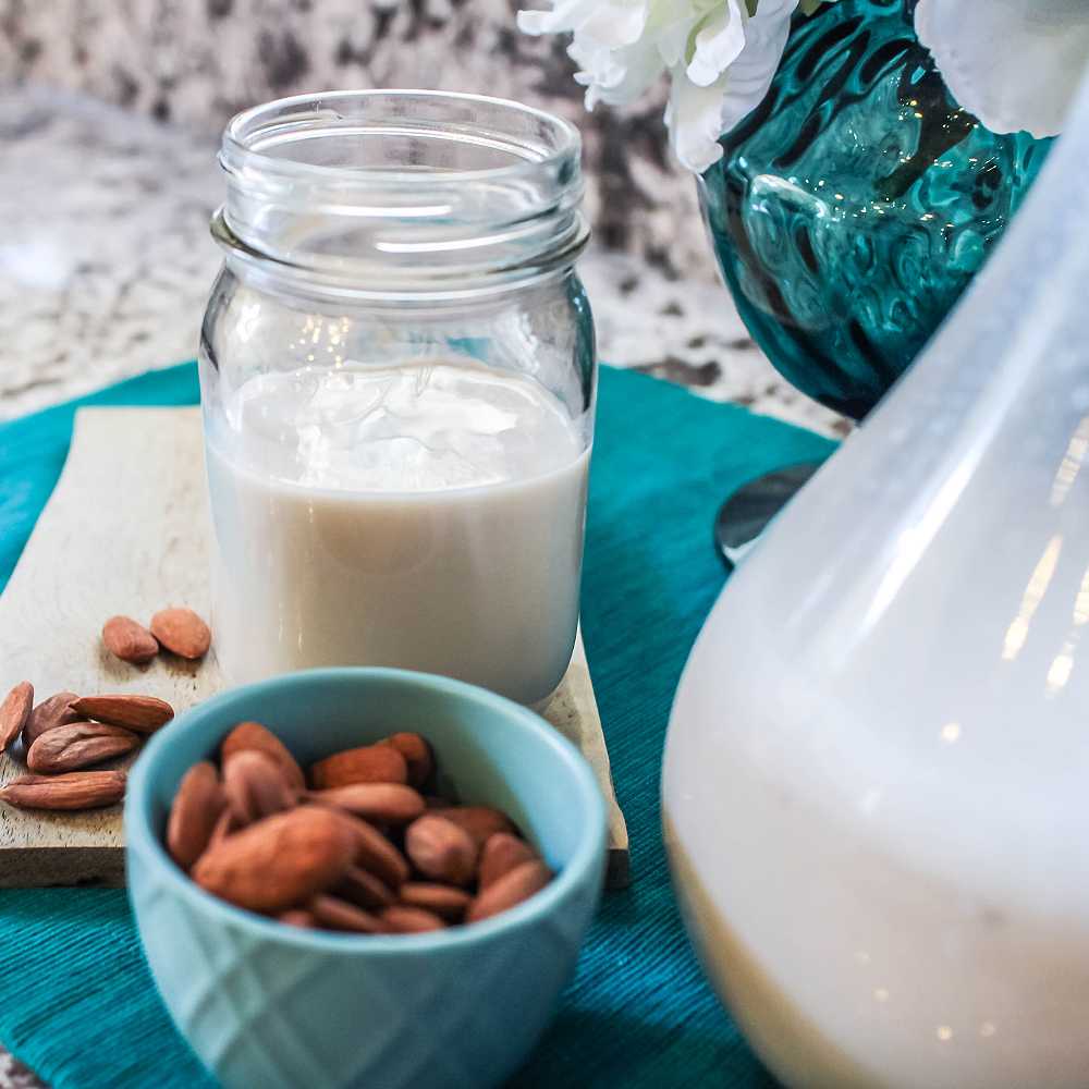 Калорийность миндальное молоко. химический состав и пищевая ценность.