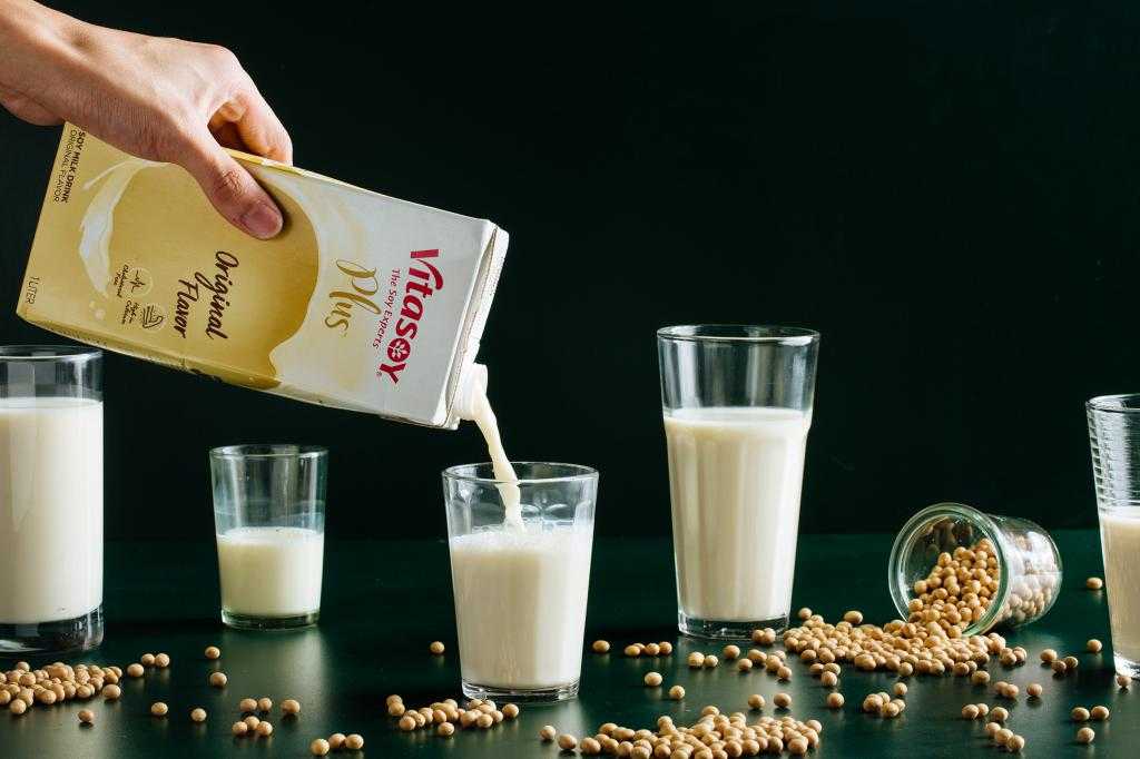 Растительное молоко: можно ли им заменить коровье